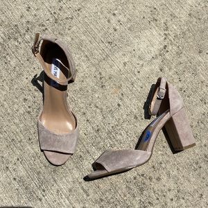 Steve Madden Mirna suede block heels